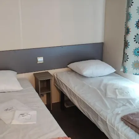Mobil Avec Clim - 6 Pers. - Api-1-52-2208 Campingplads Saint-Cyprien (Pyrenees-Orientales)